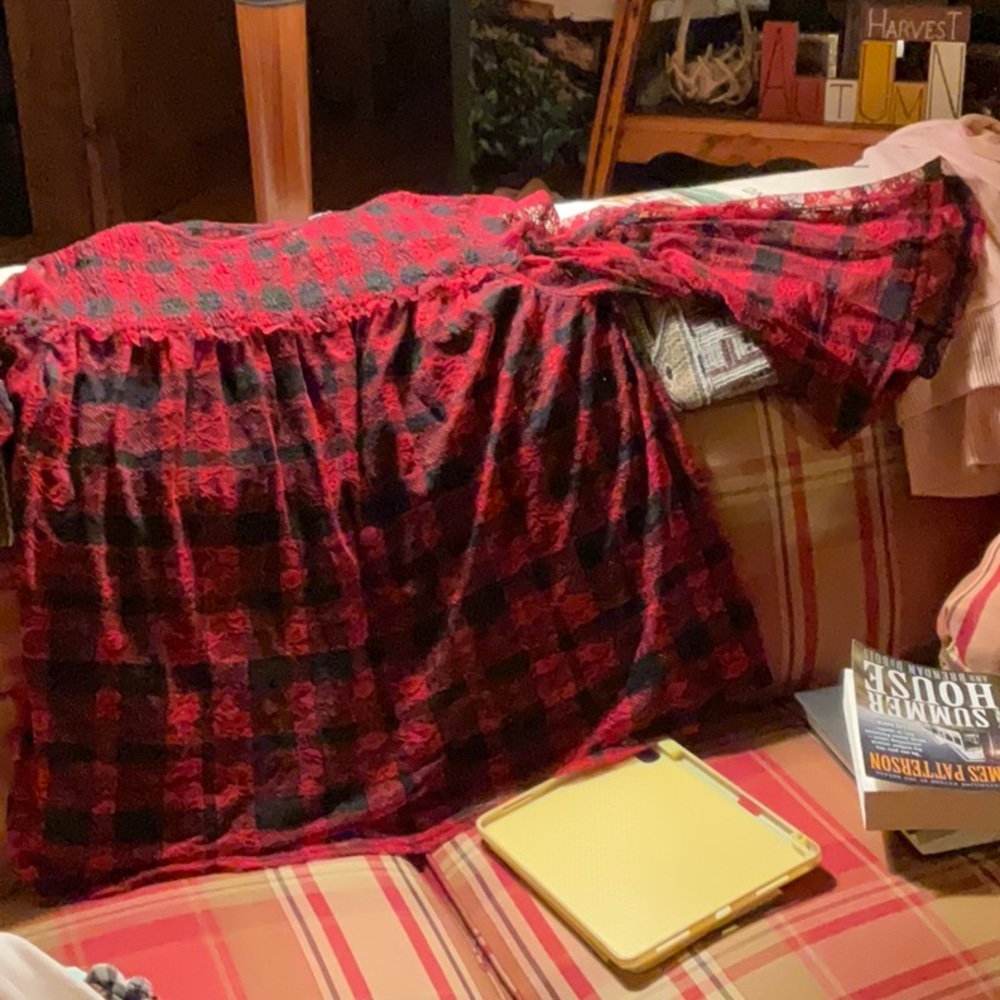 Black/red Buffalo check blouse